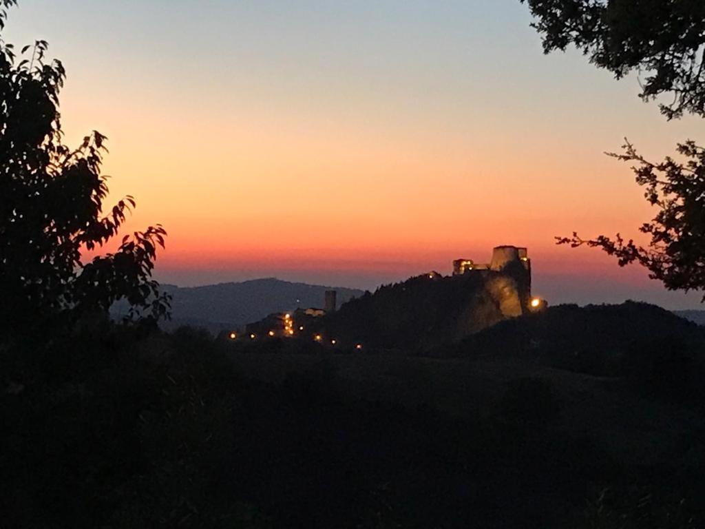 Dalla Fortezza Al Mare - La Vostra Casa A San Leo Zewnętrze zdjęcie